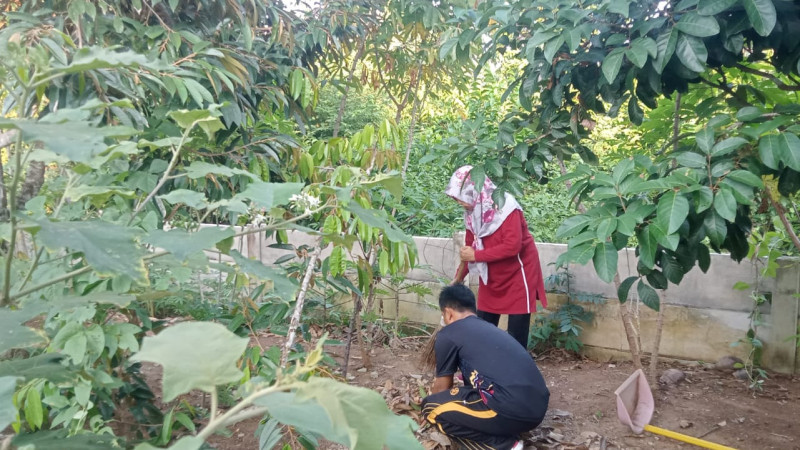 Jaga Fasilitas Kantor, KUA Selebar Giat Kebersihan Tiap Jumat