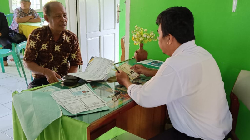 Kepala KUA Kecamatan Seluma Barat Jelaskan Syarat Legalisir Buku Nikah Jelang Pensiun