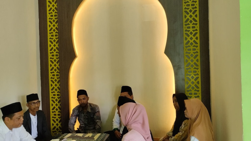 Kepala KUA Pondok Kubang Sampaikan Khutbah Nikah Penuh Haru