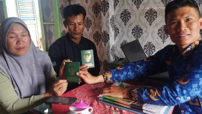 KUA Muara Kemumu Berikan One Day Service Cetak Buku Isbat Nikah