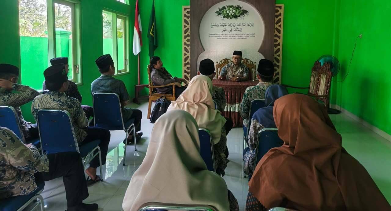 KUA Susukan Gelar Rapat Internal: Bahas Anjab, Penguatan Tugas dan Fungsi, serta Distribusi Pelaksanaan Tugas Pegawai