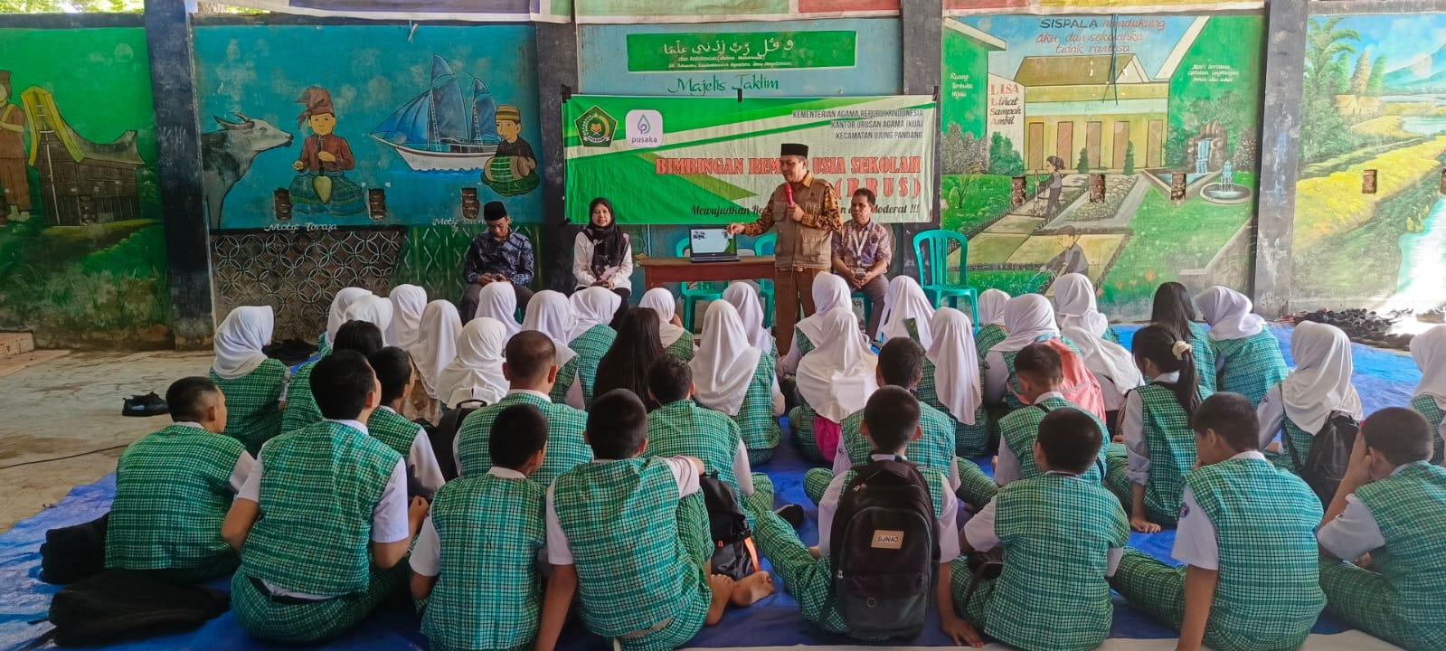 Melalui BRUS dan Algoritma Kasih Sayang Generasi Z , Kepala KUA Ujung Pandang Tanamkan nilai dan prinsip hidup kepada siswa SMP 2 Makassar