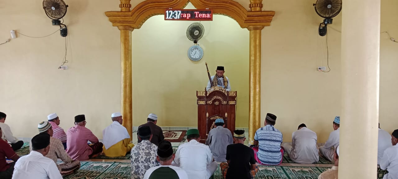 Pesan di Khutbah Jumat, Kepala KUA Mangoli Utara; Bijak Sikapi Hasil dan Takdir PILKADA