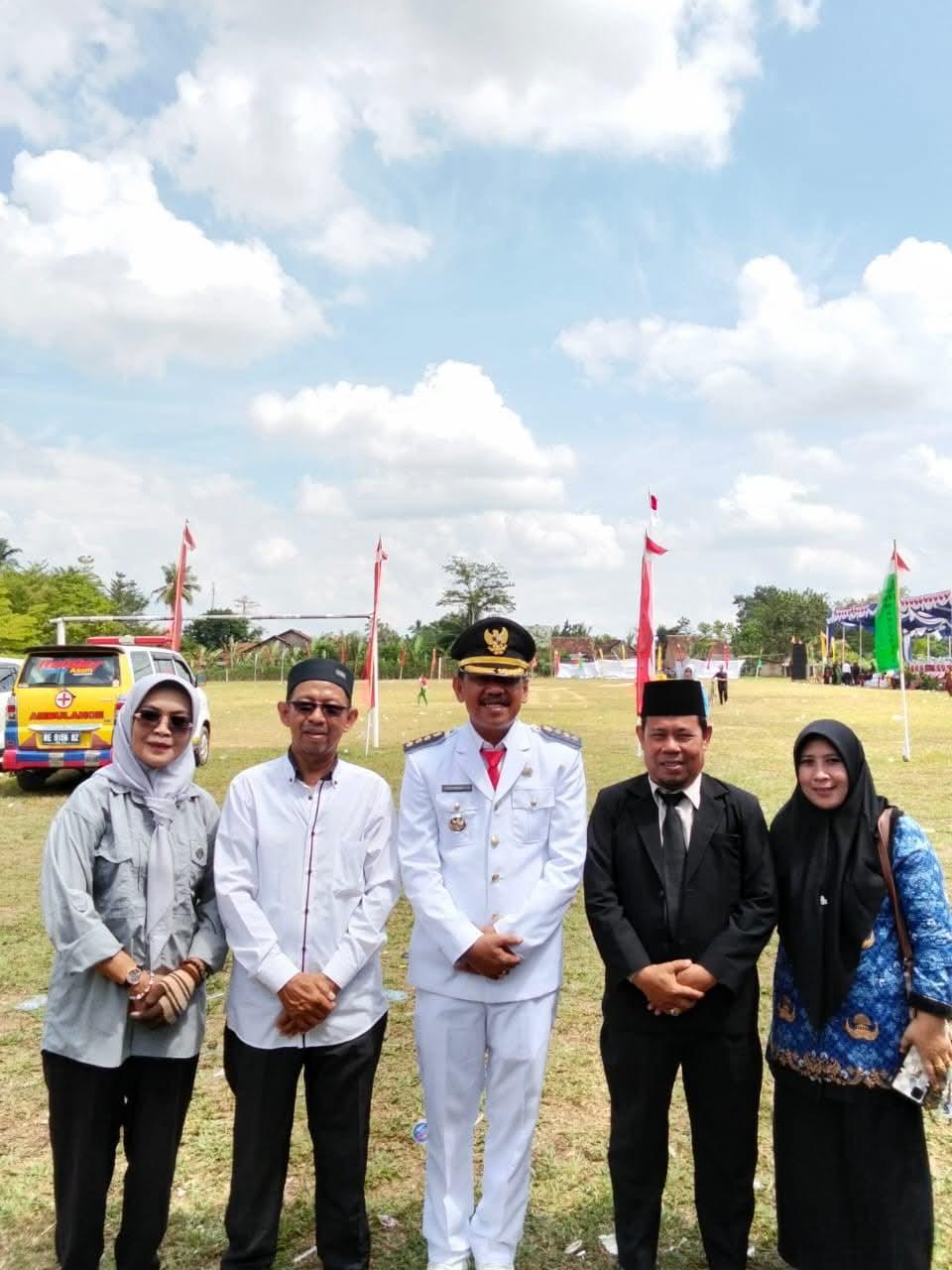Kepala KUA Kotabumi Utara Pimpin Doa pada Upacara HUT RI ke-80