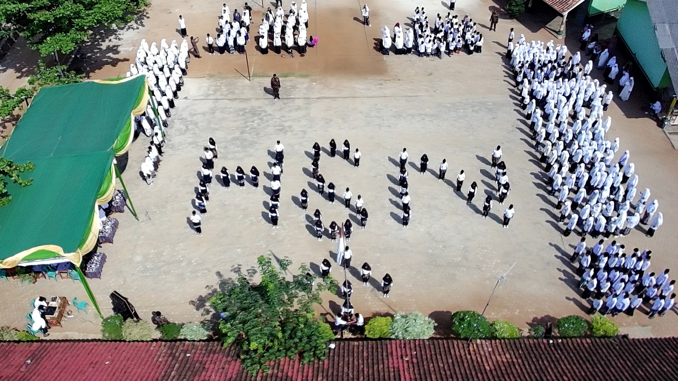 Bentuk Formasi HSN, Apel Hari Santri di Bumi Agung Berjalan Sukses