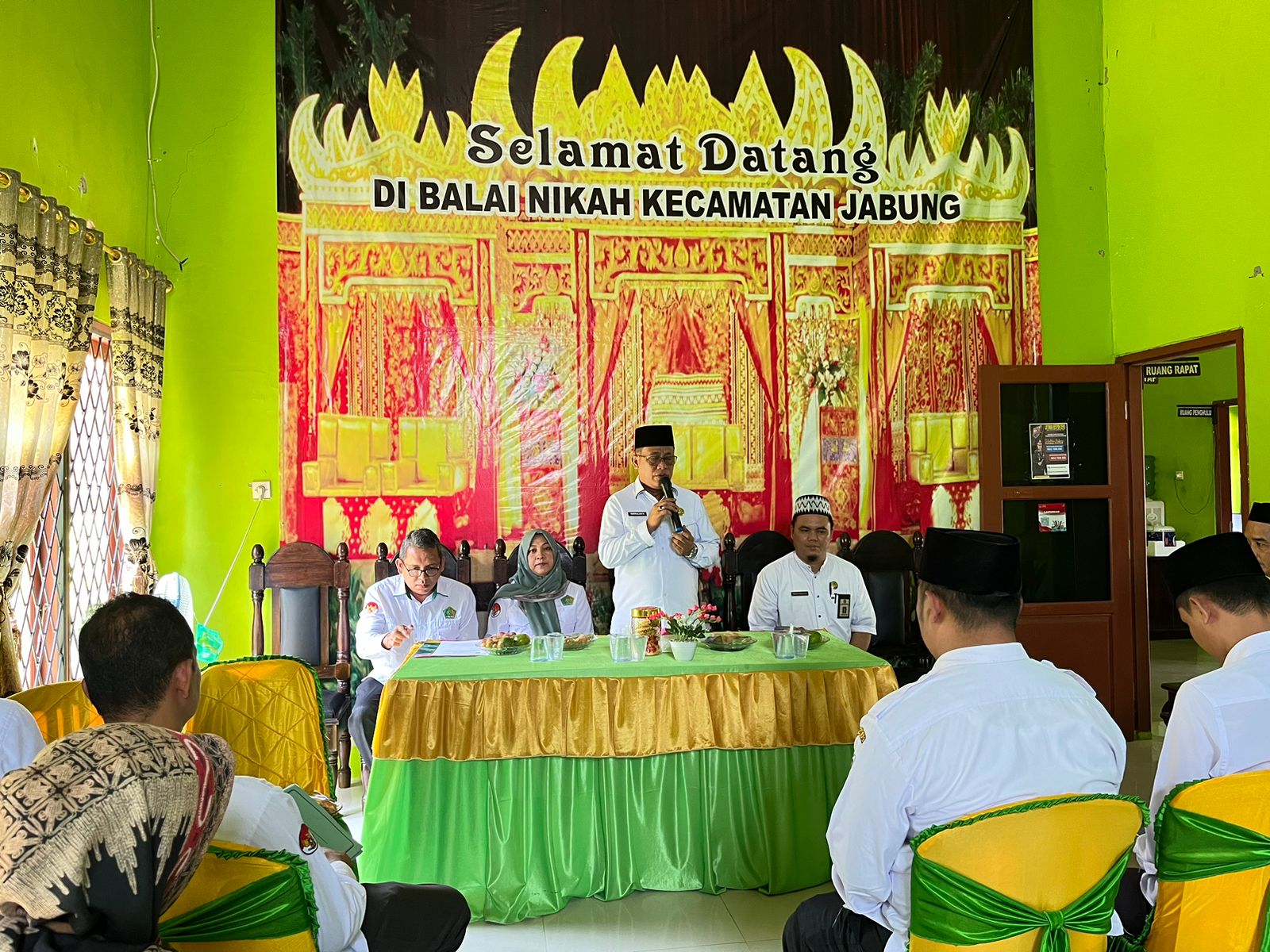 Pembinaan Tata Usaha dan Administrasi di KUA Kecamatan Jabung oleh Kepala Kementerian Agama Kabupaten Lampung Timur