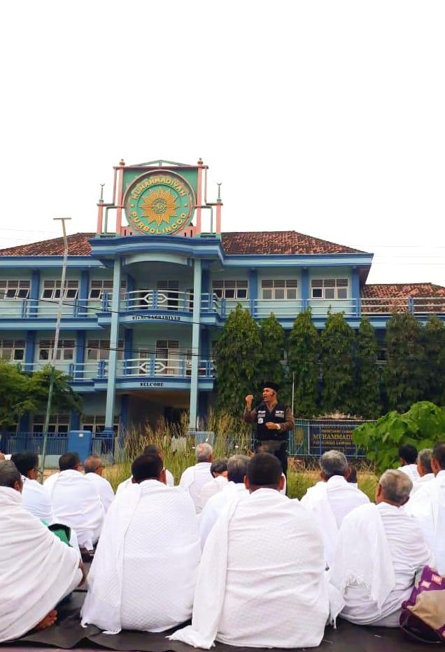 Siapkan Bekal Jama'ah Haji; Kepala KUA Labuhan Ratu Beri Bimbingan Manasik