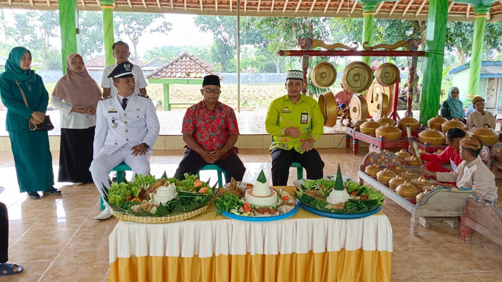 Bentuk Keberadaan KUA Labtu; Hadiri HUT Desa