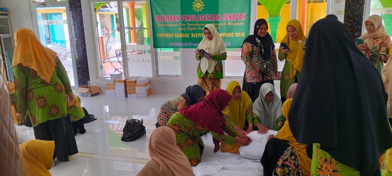 Tak Hanya Doa, Aisyiyah Bauh Gunung Sari Dilatih Pemulasaran Jenazah 