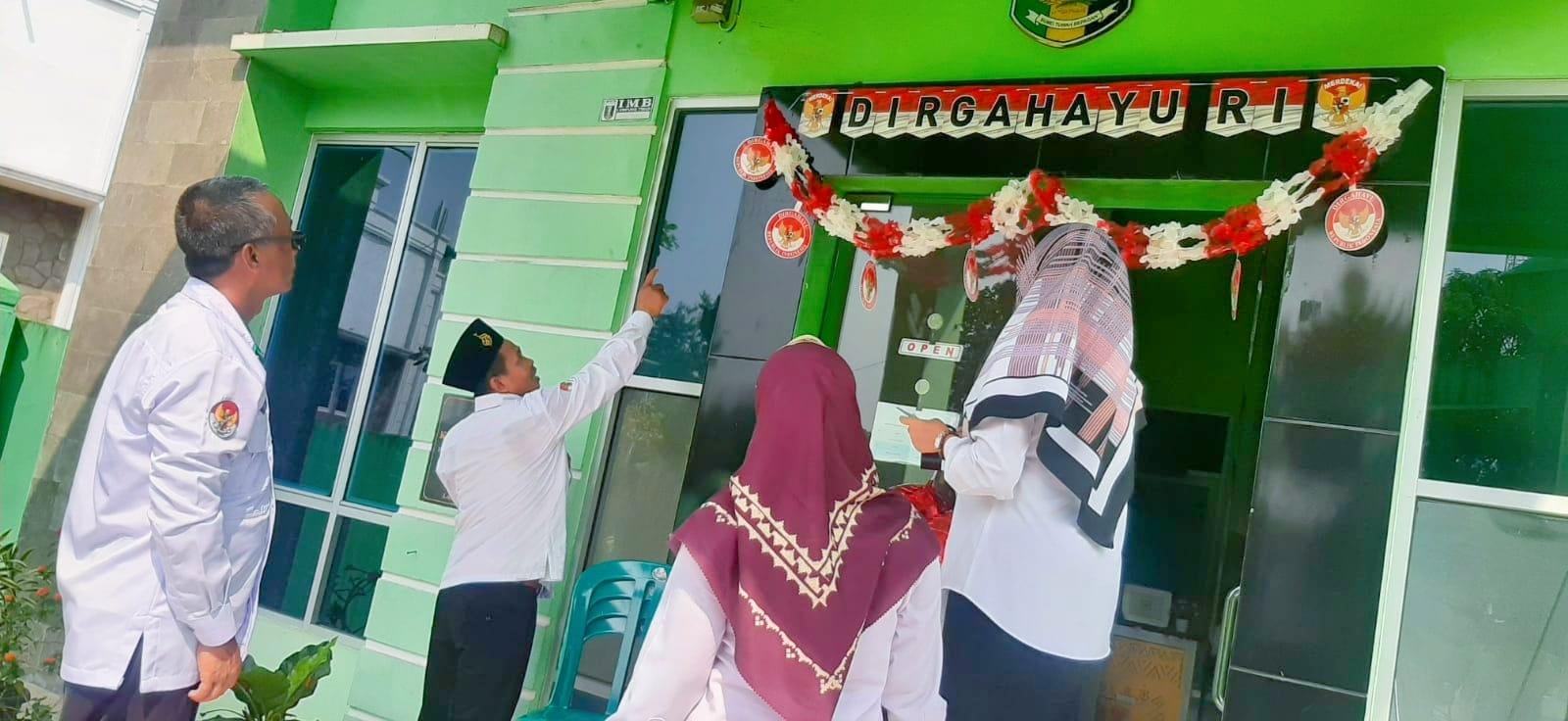 KUA Batanghari Hadirkan Nuansa Merah Putih, Bangun Spirit Nasionalisme di Lingkungan Kerja