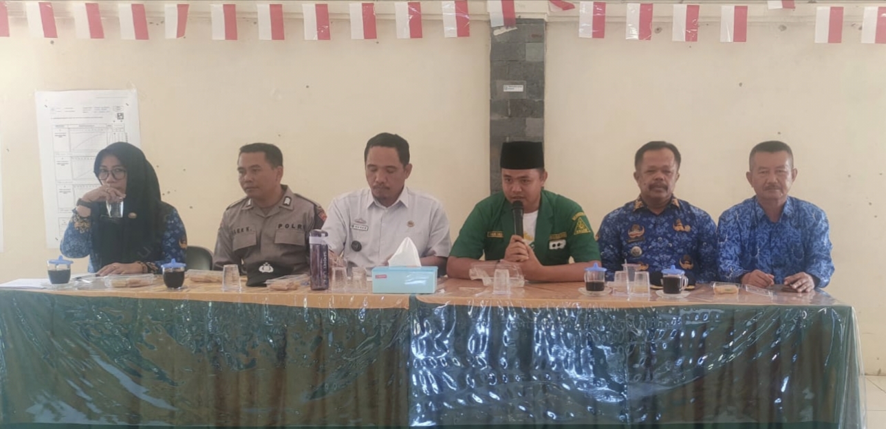 Kepala KUA Gunung Pelindung Hadiri Rapat Persiapan Peringatan Hari Santri 2024