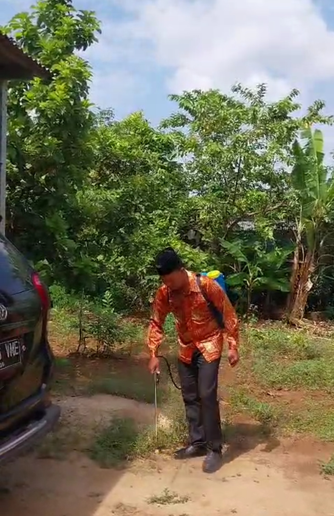 KUA Sekampung Udik Laksanakan Giat Bersih Lingkungan Pagi Ini