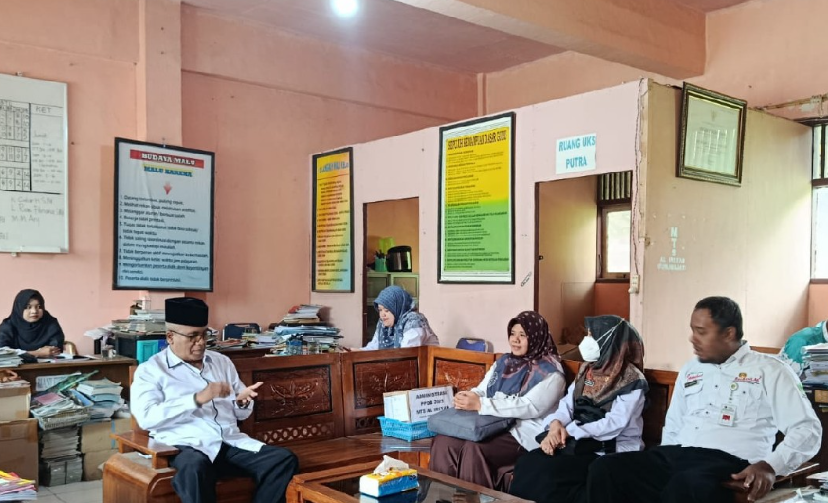 Sinergi KUA dan MTs Wujudkan Remaja Berakhlak melalui Program BRUS