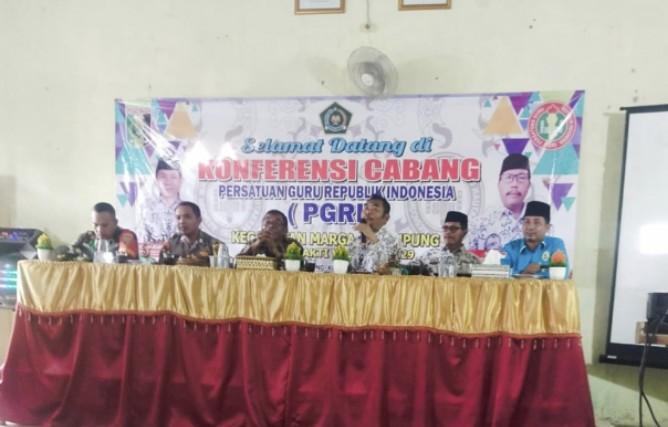 PGRI Marga Sekampung Gaungkan Semangat Baru: Kepala KUA dan Forkopimcam Hadiri Konferensi Bersejarah