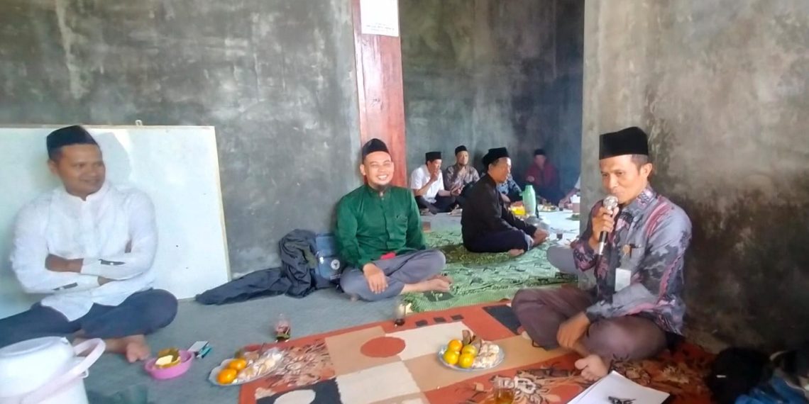 Sosialisasi dan Silaturahmi Kepala KUA Bumijawa Bersama Para Lebe dan Kasi Pelayanan Desa