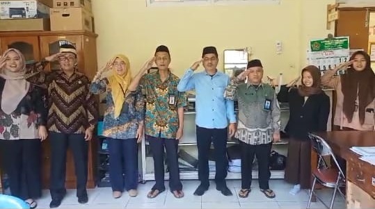 Kepala Kantor Kemenag Kabupaten Tangerang Himbau Pegawai Nyanyikan Lagu Indonesia Raya Setiap Hari