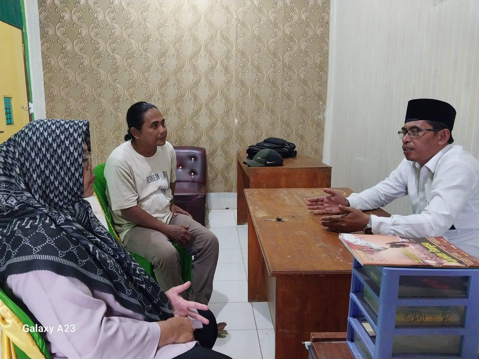 Penghulu dan Penyuluh KUA Sekampung Udik Verifikasi 100% Calon Jamaah Haji Kecamatan Sekampung Udik Tahun 2025