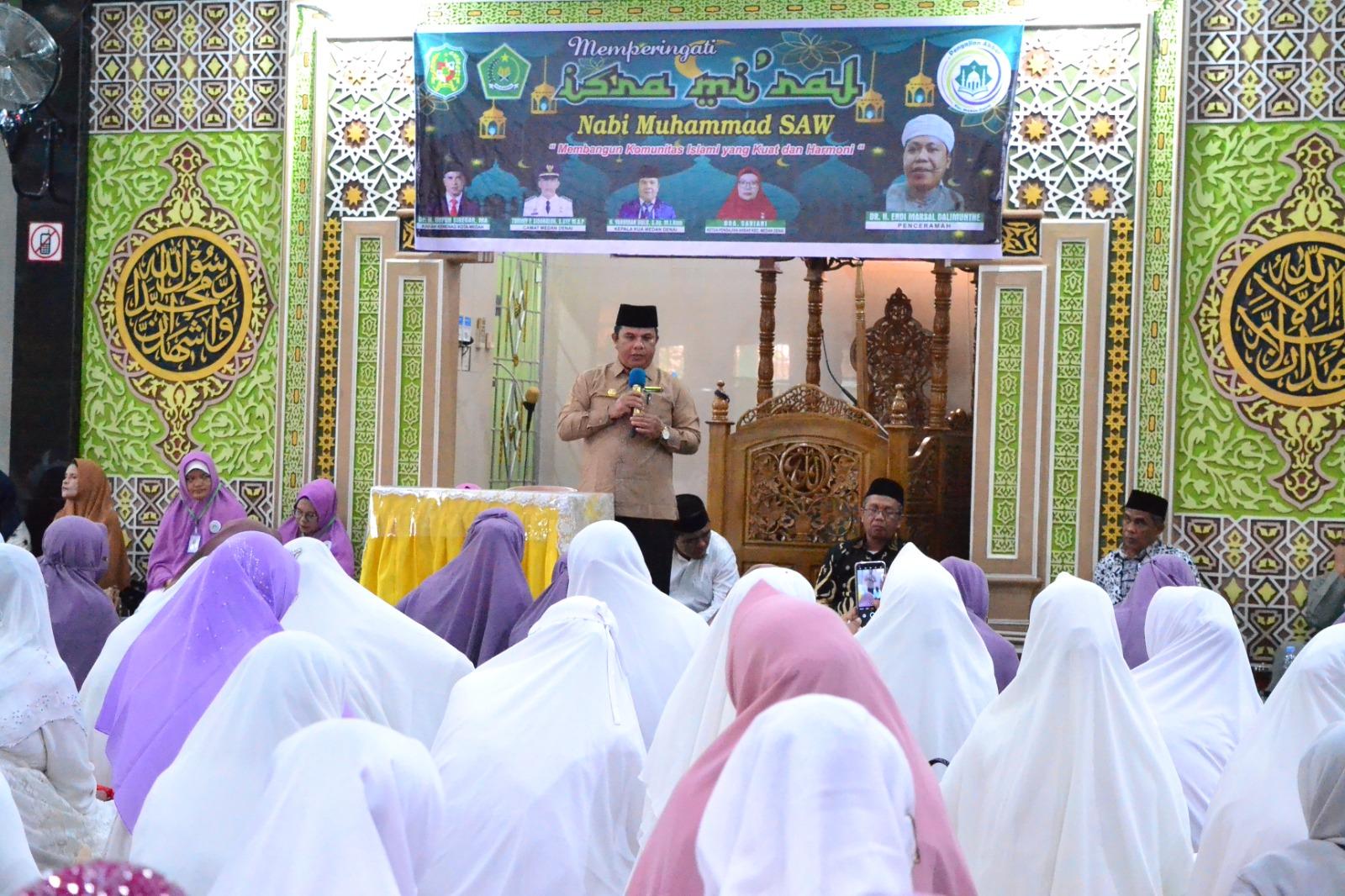 Hadiri Peringatan Isra' dan Mikraj Di KUA Medan Denai, Kakan Kemenag : Momen Refleksi untuk Meningkatkan Iman dan Taqwa