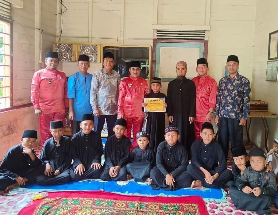 Hadiri Syukuran Hafiz, Kepala KUA Tanah Putih Tanjung Melawan Sampaikan Keutamaan Menjadi Hafiz Qur'an