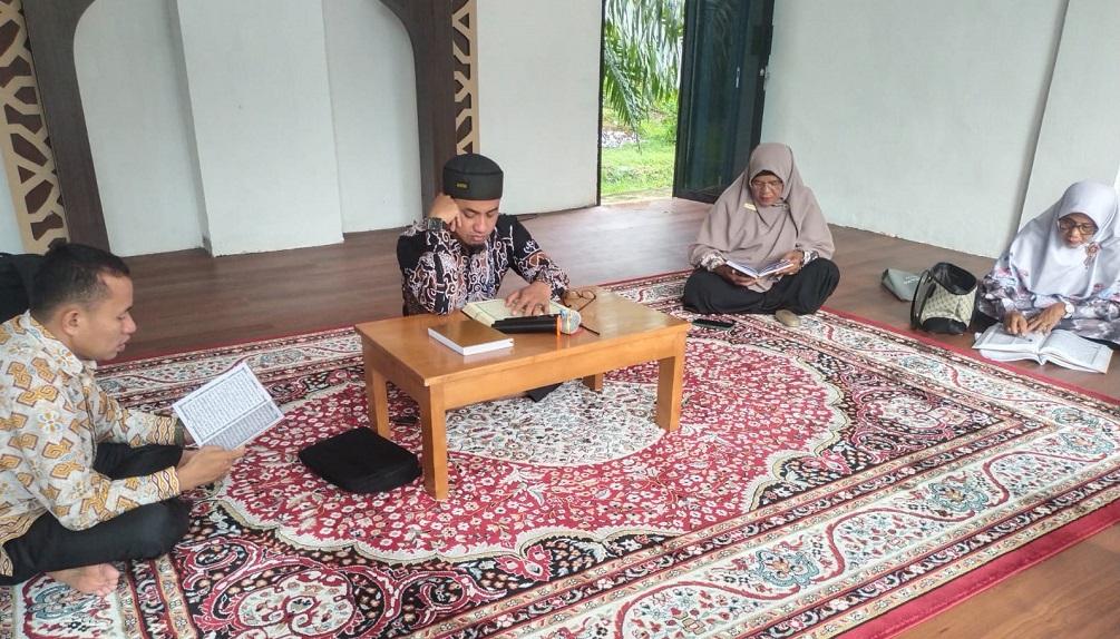 KUA Sentajo Raya Sukseskan Program Khataman Al-Qur’an Serentak Kementerian Agama